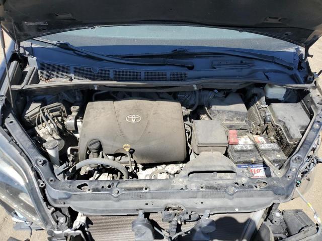 Photo 12 from auction – 2017 TOYOTA SIENNA SE with VIN 5TDXZ3DC2HS857326