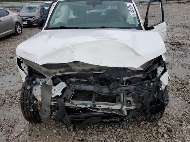 Photo 11 from auction – 2018 TOYOTA 4RUNNER SR with VIN JTEZU5JR4J5189306
