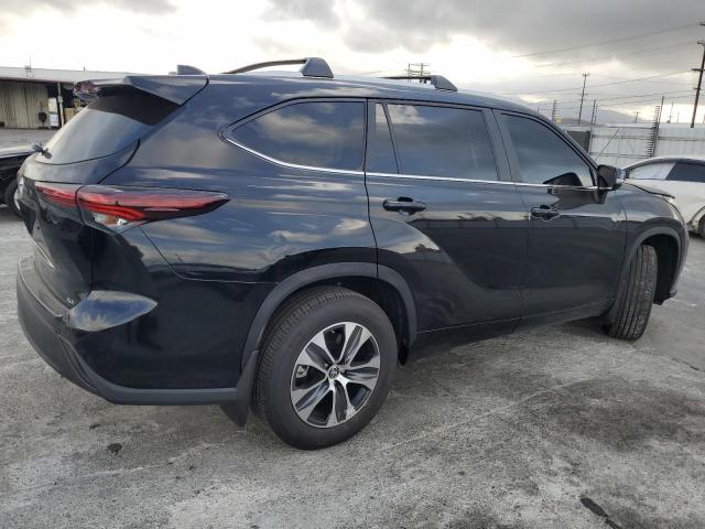 Photo 3 from auction – 2024 TOYOTA HIGHLANDER with VIN 5TDKDRAH5RS052756