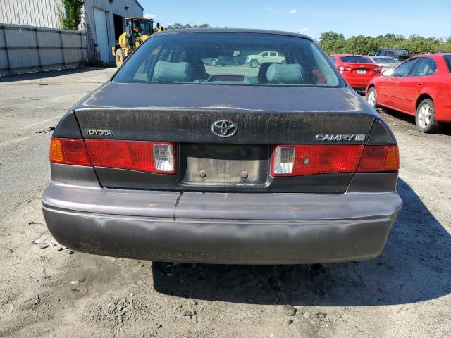 Photo 6 from auction – 2000 TOYOTA CAMRY CE with VIN 4T1BG22K5YU968514