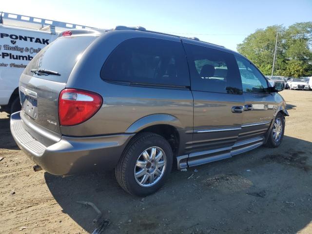 Photo 3 from auction – 2004 CHRYSLER TOWN & COU with VIN 2C4GP54L34R553894