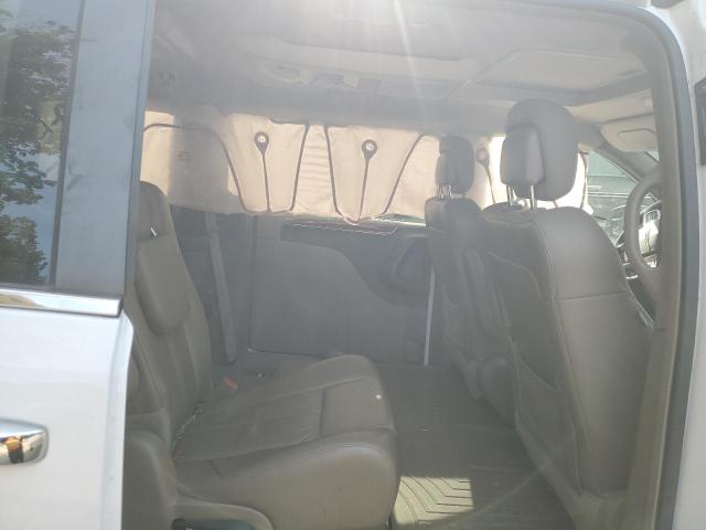 Photo 11 from auction – 2016 CHRYSLER TOWN & COU with VIN 2C4RC1GG0GR174965