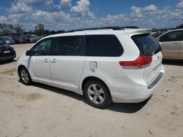 Photo 2 from auction – 2012 TOYOTA SIENNA LE with VIN 5TDKK3DC5CS277432