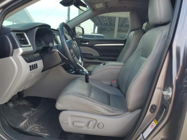 Photo 7 from auction – 2019 TOYOTA HIGHLANDER with VIN 5TDKZRFH8KS550983