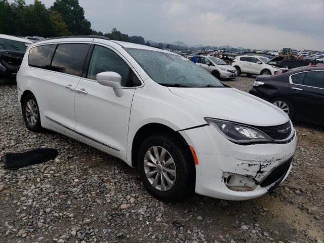 Photo 4 from auction – 2017 CHRYSLER PACIFICA T with VIN 2C4RC1BG7HR532720