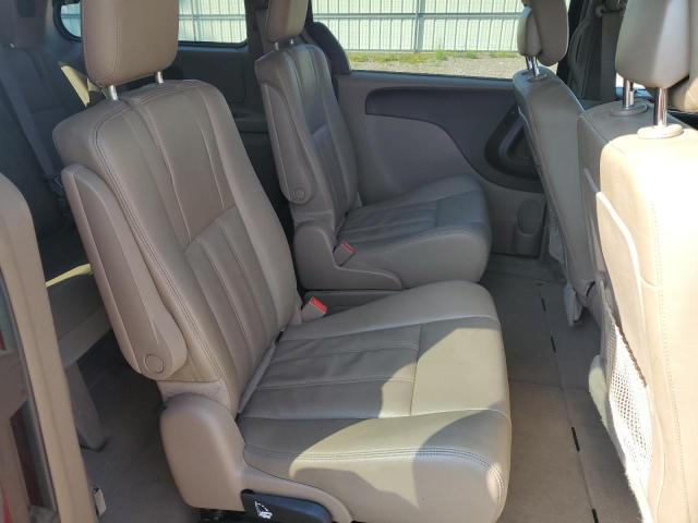 Photo 11 from auction – 2016 CHRYSLER TOWN & COU with VIN 2C4RC1BG2GR237782