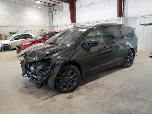 CHRYSLER PACIFICA T 2019 with VIN 2C4RC1EG2KR581732 - Photo from auction