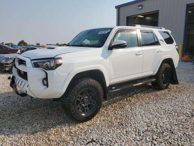 TOYOTA 4RUNNER SR 2020 with VIN JTEBU5JR2L5770615 - Photo from auction