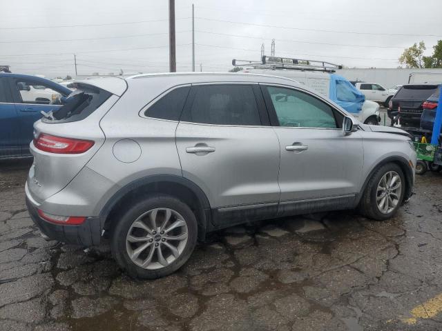 Photo 3 from auction – 2017 LINCOLN MKC SELECT with VIN 5LMTJ2DHXHUL40310