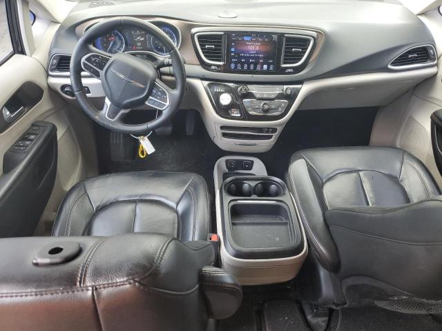 Photo 8 from auction – 2017 CHRYSLER PACIFICA T with VIN 2C4RC1BG6HR505685
