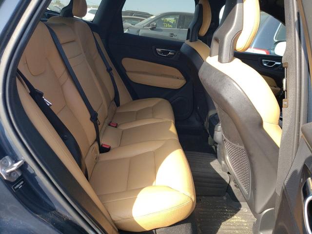 Photo 10 from auction – 2018 VOLVO XC60 T5 MO with VIN YV4102RK3J1049044