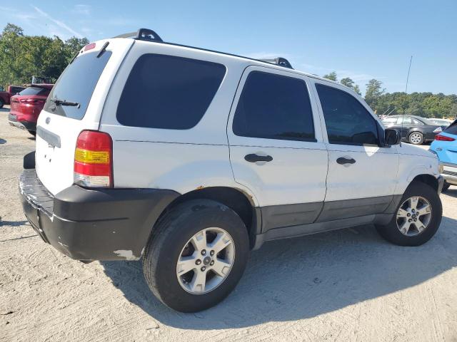 Photo 3 from auction – 2005 FORD ESCAPE XLT with VIN 1FMYU93175KA50076