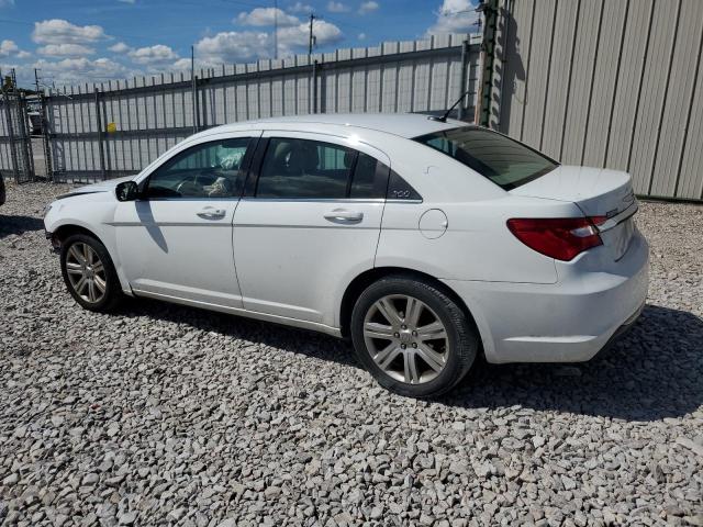Photo 2 from auction – 2013 CHRYSLER 200 LX with VIN 1C3CCBAB2DN698219