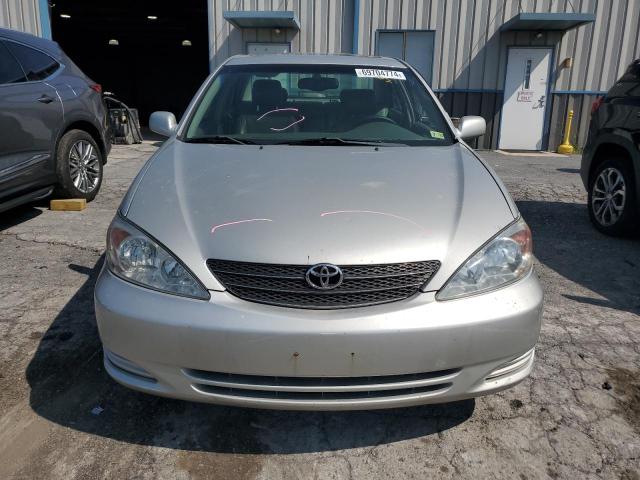 Photo 5 from auction – 2002 TOYOTA CAMRY LE with VIN 4T1BF30KX2U024288
