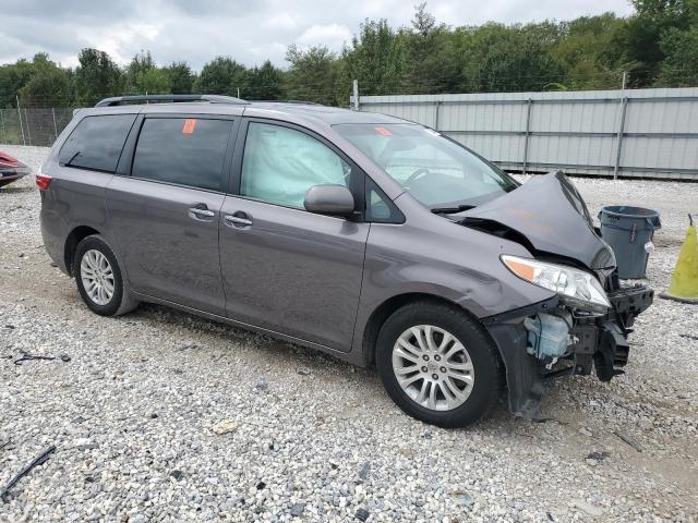 Photo 4 from auction – 2016 TOYOTA SIENNA XLE with VIN 5TDYK3DC4GS727409