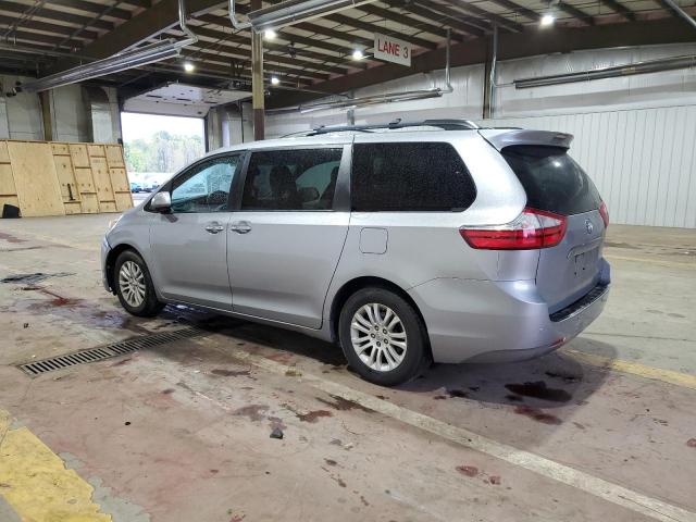 Photo 2 from auction – 2017 TOYOTA SIENNA XLE with VIN 5TDYZ3DC3HS775996
