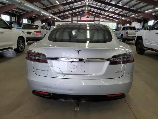 Photo 6 from auction – 2017 TESLA MODEL S with VIN 5YJSA1E22HF229475
