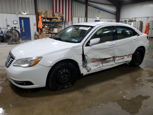 CHRYSLER 200 LX 2014 مع رقم تعريف المركبة 1C3CCBAB3EN206086 - صورة من المزاد