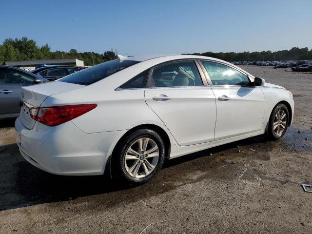 Photo 3 from auction – 2013 HYUNDAI SONATA GLS with VIN 5NPEB4AC1DH564569