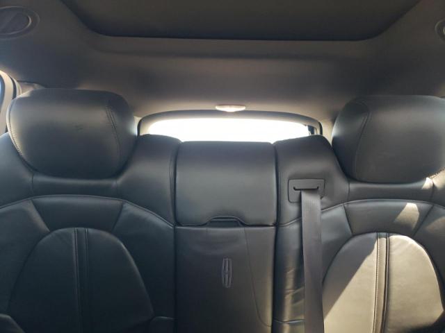 Photo 10 from auction – 2017 LINCOLN MKT with VIN 2LMHJ5NK1HBL01474
