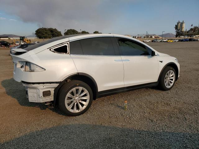 Photo 3 from auction – 2018 TESLA MODEL X with VIN 5YJXCAE28JF112697