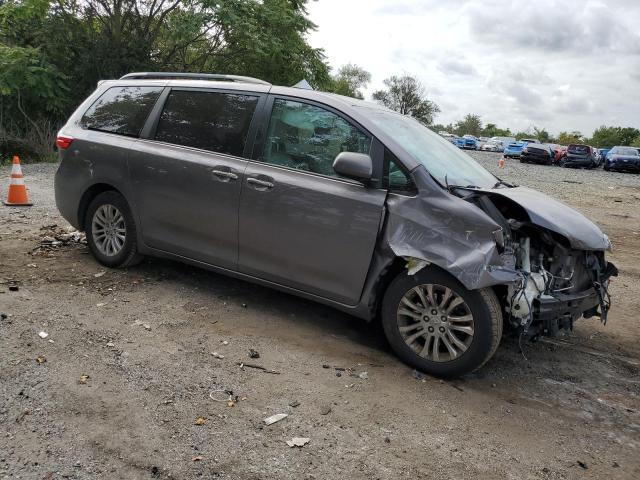 Photo 4 from auction – 2016 TOYOTA SIENNA XLE with VIN 5TDYK3DC0GS691329