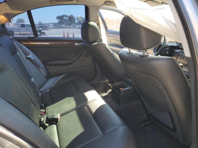 Photo 10 from auction – 2005 BMW 325 I with VIN WBAET37495NJ85230