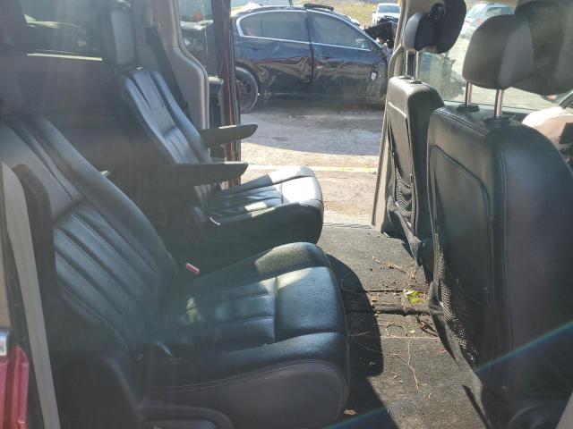 Photo 11 from auction – 2014 CHRYSLER TOWN & COU with VIN 2C4RC1BG1ER123804