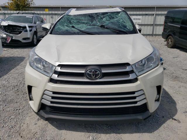 Photo 5 from auction – 2018 TOYOTA HIGHLANDER with VIN 5TDJZRFH6JS485383