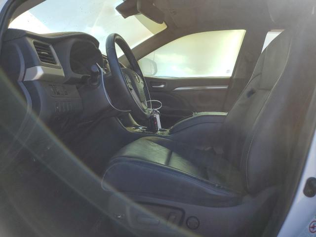 Photo 7 from auction – 2019 TOYOTA HIGHLANDER with VIN 5TDKZRFH3KS571062