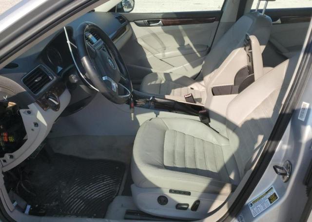 Photo 7 from auction – 2012 VOLKSWAGEN PASSAT SEL with VIN 1VWCN7A36CC048330
