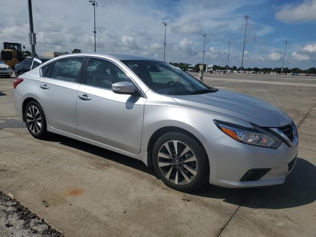 Photo 4 from auction – 2016 NISSAN ALTIMA 2.5 with VIN 1N4AL3AP1GC136595