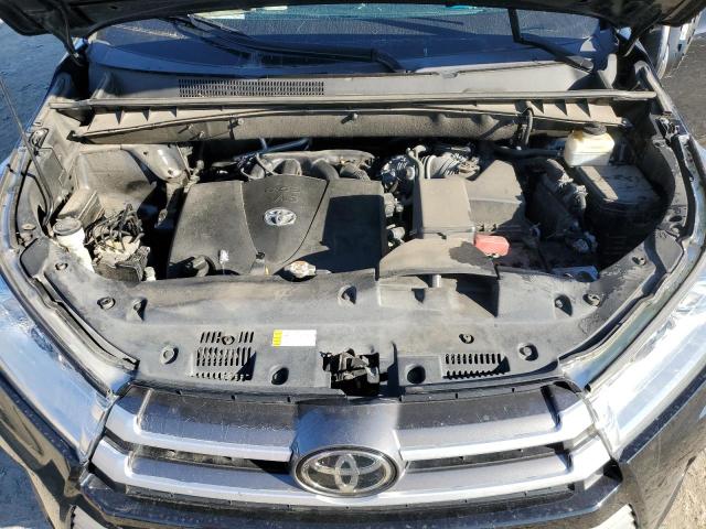 Photo 12 from auction – 2019 TOYOTA HIGHLANDER with VIN 5TDKZRFH4KS571362