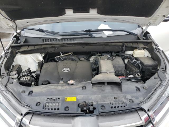 Photo 12 from auction – 2018 TOYOTA HIGHLANDER with VIN 5TDDZRFHXJS857658