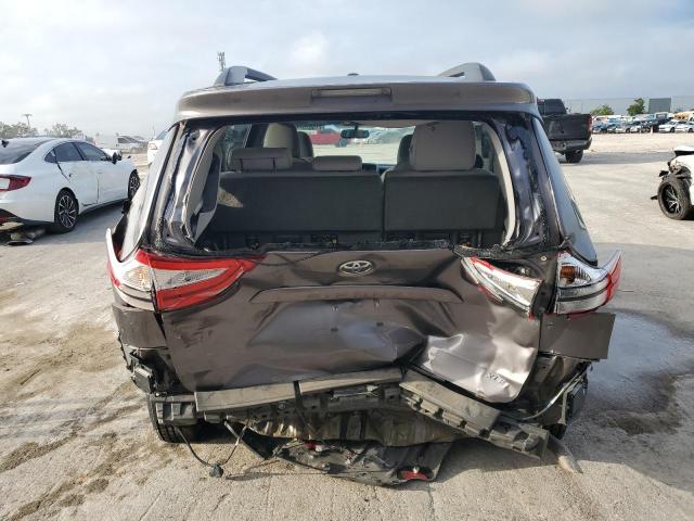 Photo 6 from auction – 2016 TOYOTA SIENNA XLE with VIN 5TDYK3DC6GS697829
