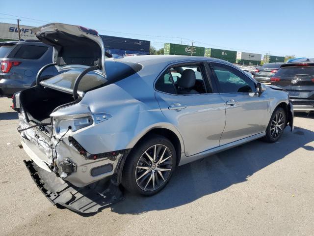 Photo 3 from auction – 2022 TOYOTA CAMRY XLE with VIN 4T1F31AK3NU586910