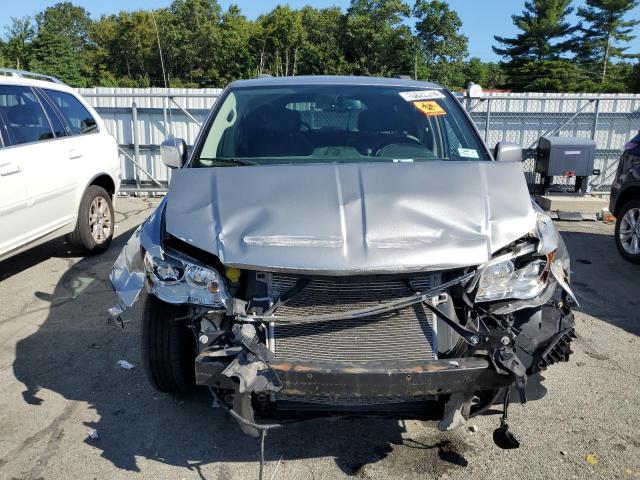 Photo 5 from auction – 2016 CHRYSLER TOWN & COU with VIN 2C4RC1BG1GR298248