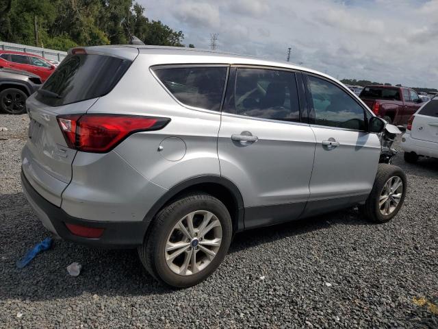 Photo 3 from auction – 2019 FORD ESCAPE SE with VIN 1FMCU0GD0KUB08863