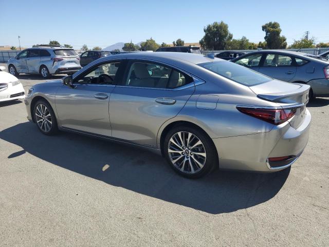 Photo 2 from auction – 2019 LEXUS ES 300H with VIN JTHB21B14K2025424