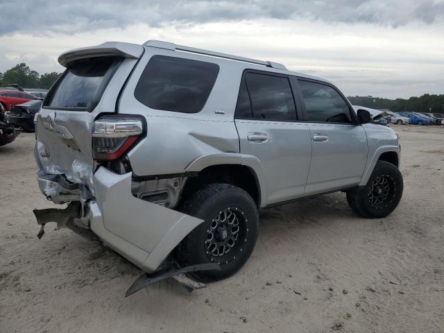Photo 3 from auction – 2017 TOYOTA 4RUNNER SR with VIN JTEZU5JR7H5151031