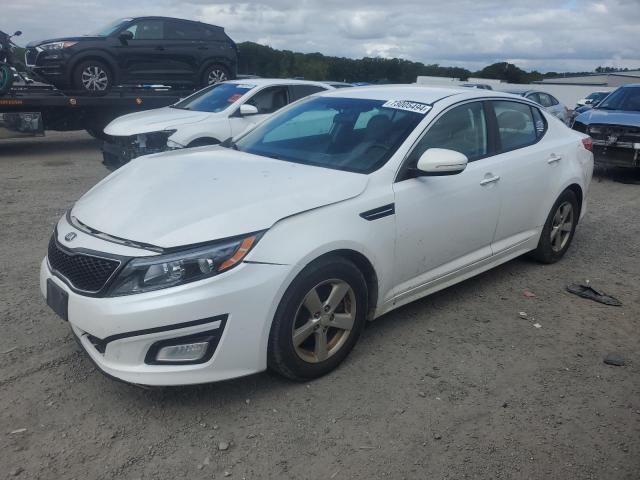 KIA OPTIMA LX 2015 مع رقم تعريف المركبة KNAGM4A70F5536526 - صورة من المزاد