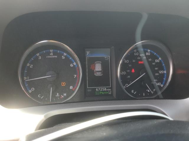 Photo 9 from auction – 2017 TOYOTA RAV4 LIMIT with VIN 2T3DFREV2HW637374