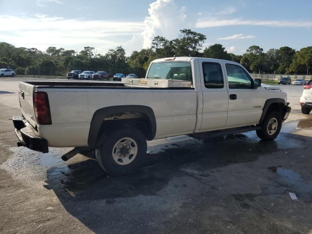 Photo 3 from auction – 2004 CHEVROLET SILVERADO with VIN 1GCHC29UX4E231864