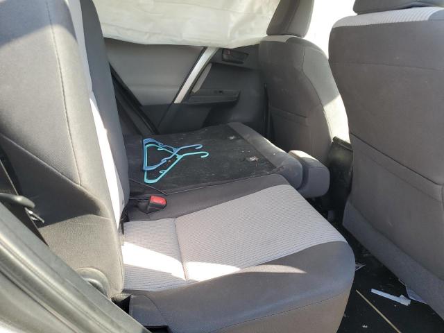 Photo 10 from auction – 2015 TOYOTA RAV4 LE with VIN JTMBFREV9FD160685