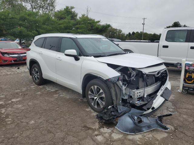 Photo 4 from auction – 2022 TOYOTA HIGHLANDER with VIN 5TDHZRBH7NS235919