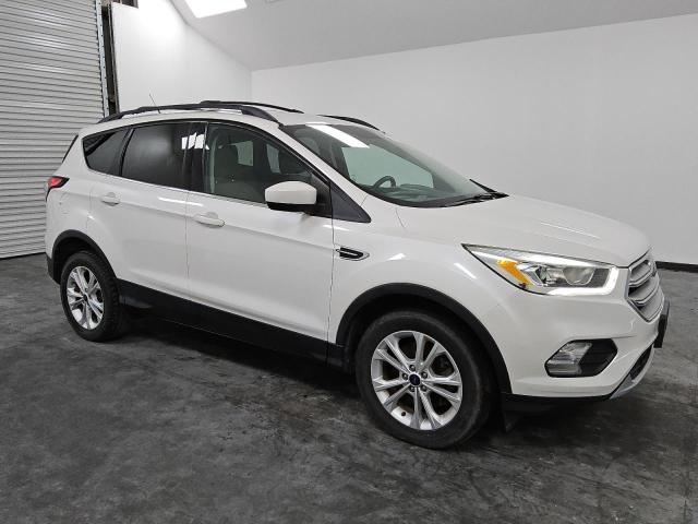Photo 4 from auction – 2017 FORD ESCAPE SE with VIN 1FMCU9GD9HUC16850