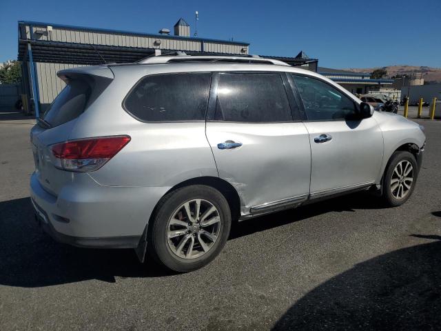 Photo 3 from auction – 2013 NISSAN PATHFINDER with VIN 5N1AR2MN8DC690608