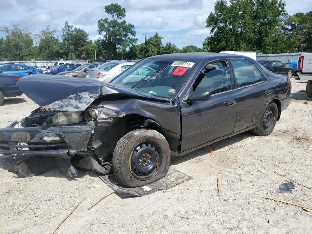TOYOTA CAMRY CE 2000 with VIN 4T1BG22K0YU994468 - Photo from auction