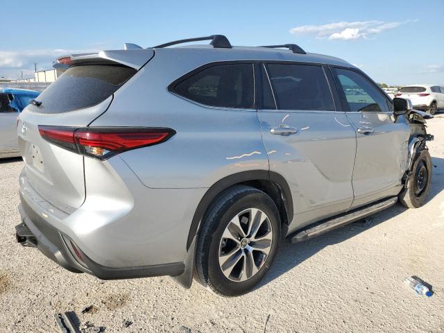 Photo 3 from auction – 2023 TOYOTA HIGHLANDER with VIN 5TDKDRAH6PS518689
