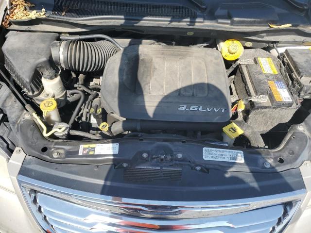 Photo 12 from auction – 2014 CHRYSLER TOWN & COU with VIN 2C4RC1BG9ER460995